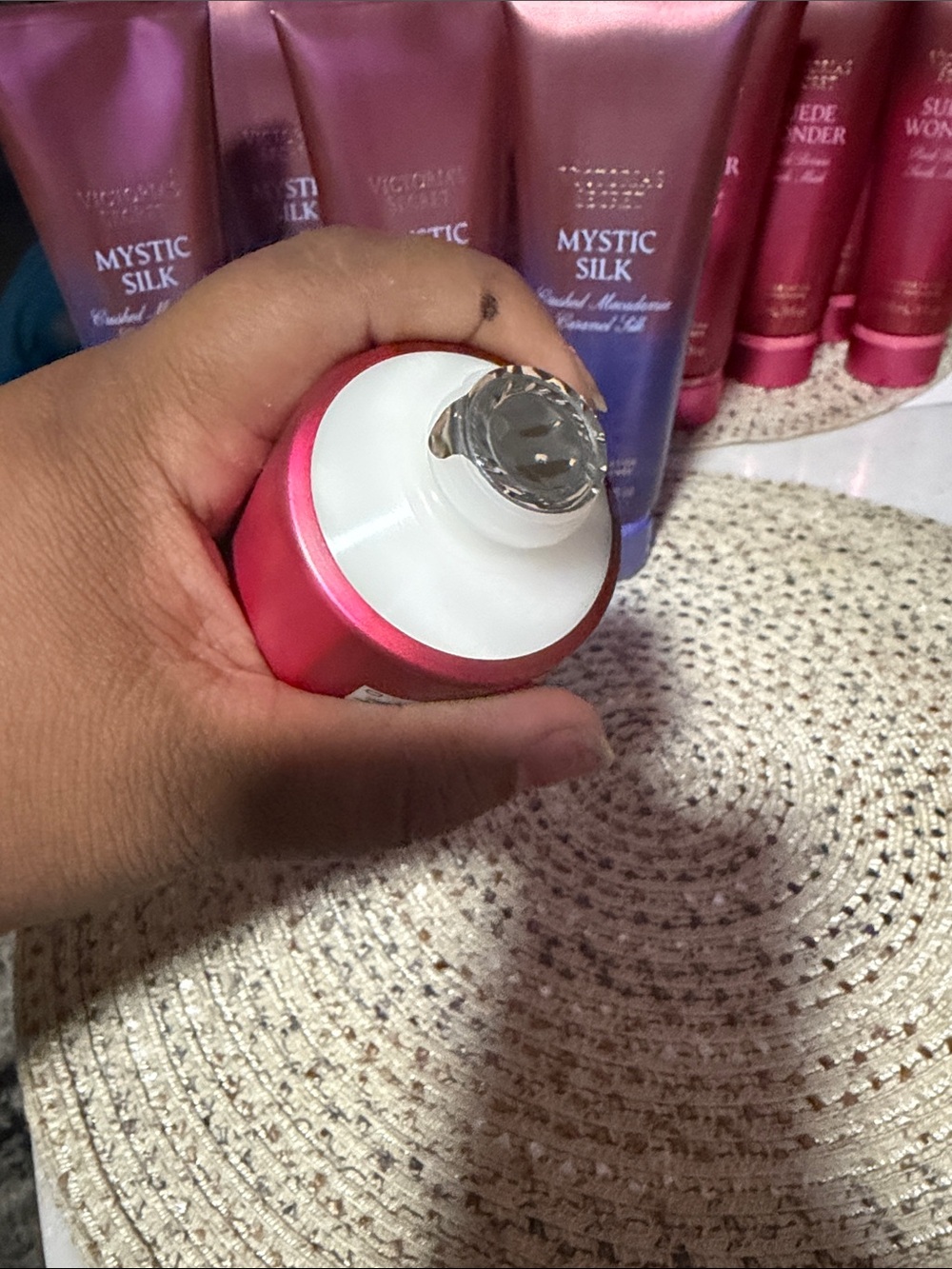 Suede Wonder VS Fragrance Lotion - Picture 5 of 5